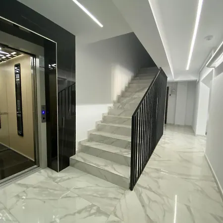 Goldis Studio With Balcony And Sofa Bed Апартаменти Брашов